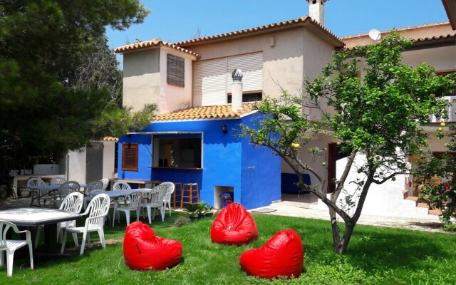 Aqua House