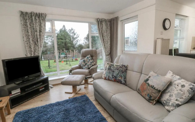 9 Manorcombe Bungalows