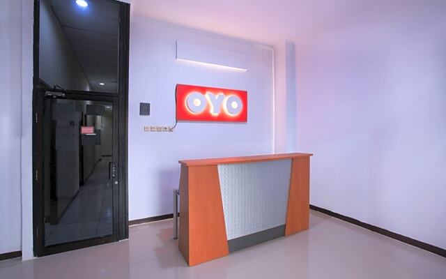 OYO 176 Near Cideng Virgo Residence