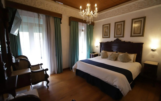 Luna Hotel
