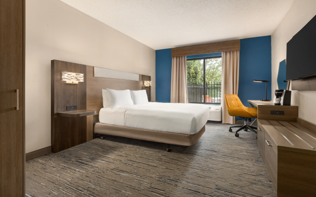 Holiday Inn Express & Suites Greenville - Downtown by IHG