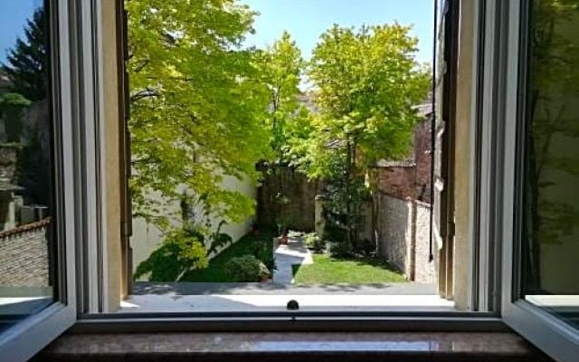 B&B Sweet Mantova H00195