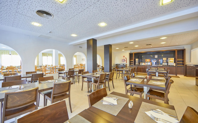 Gavimar Ariel Chico Hotel and Apartments