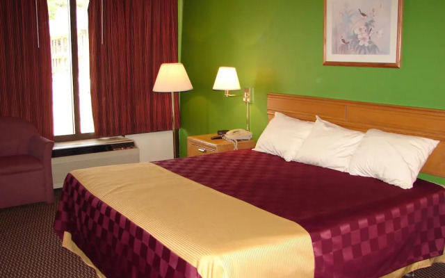 Columbus Inn & Suites