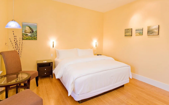 Pacific Blue Inn