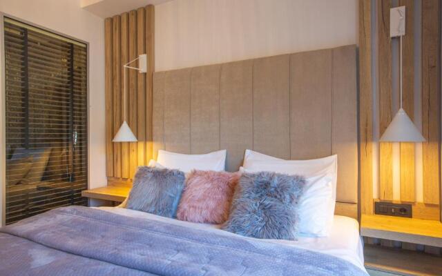Adryades luxury apartments