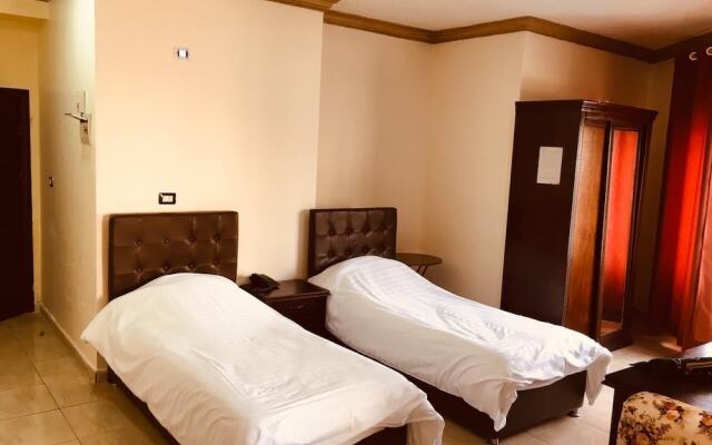 Al Tawheed Hotel Apartments