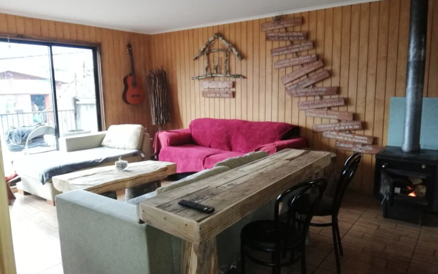 La Llar Hostel