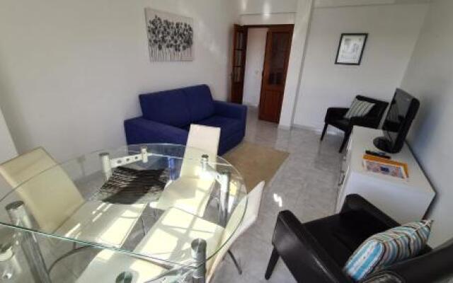 Apartamento Álvaro de Campos 78
