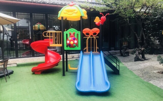 Lijiang Wangfu Hotel