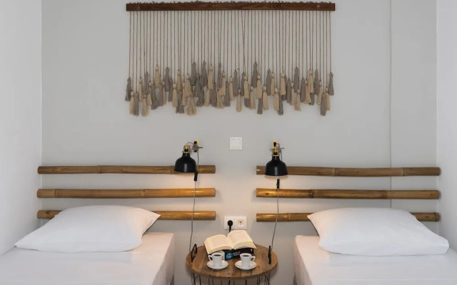 Syra Suites