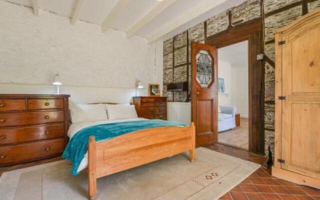 Tregonhawke Farmhouse