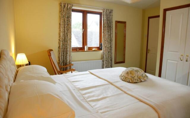 Two Hoots Bed and Breakfast