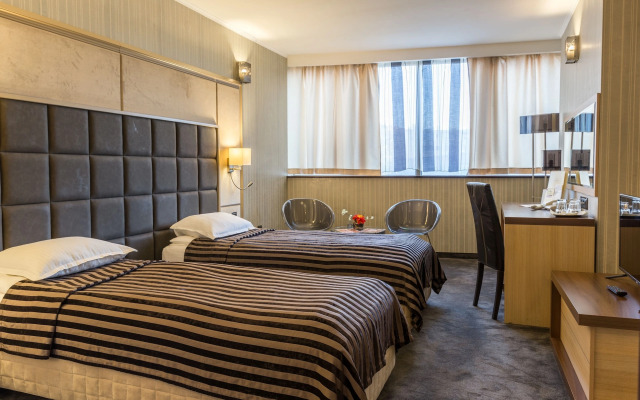 Cosmopolitan Hotel & Wellness