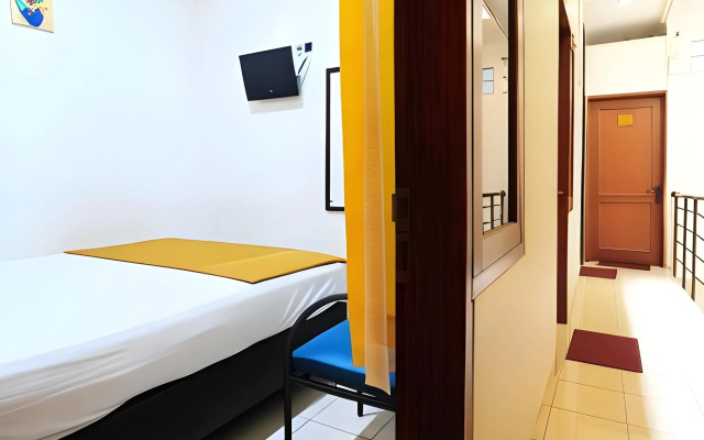 Unique Guesthouse – Guest Rooms – Bandung