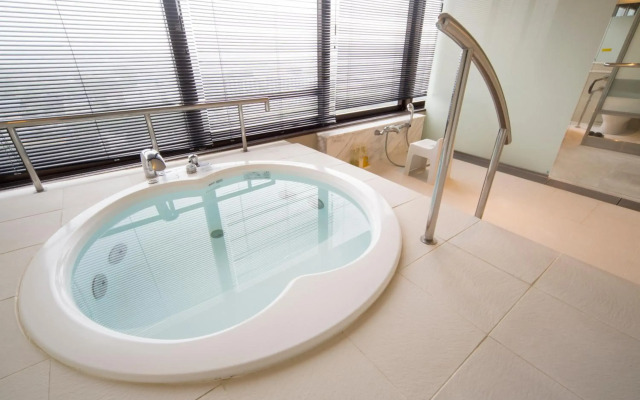 Kikunan Onsen UBL Hotel