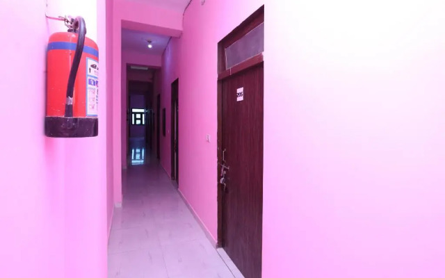 Om Shiv Palace by OYO Rooms