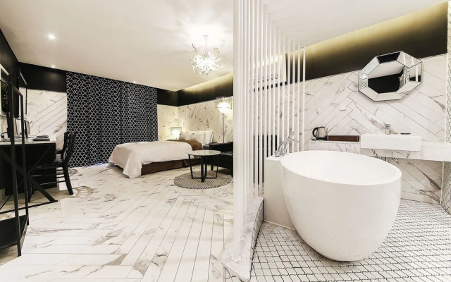 California Hotel