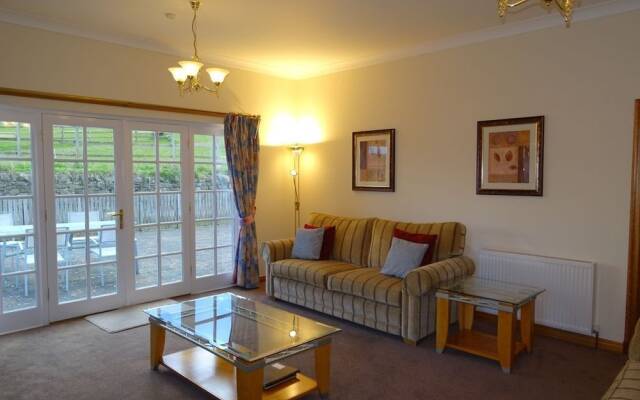 Rural Retreat 2 Miles From Perth, Pets Welcome