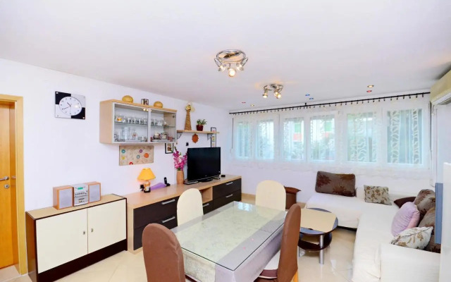 Apartment Diamar