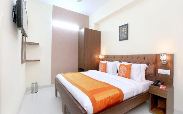 OYO 10891 Hotel Starwood