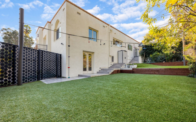 Valentino by AvantStay | Luxury Hollywood Mansion, Los Angeles