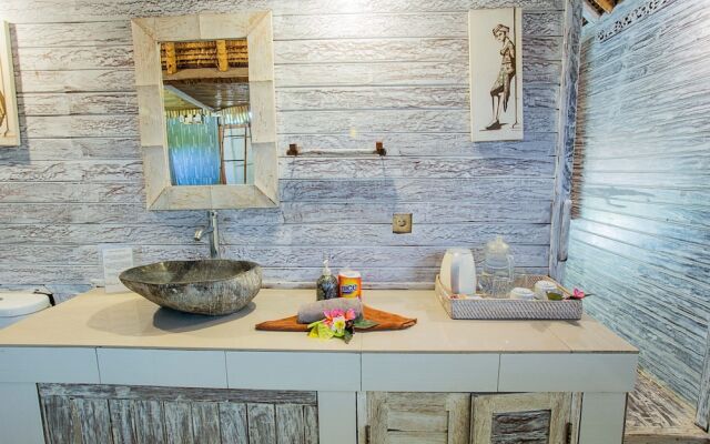 Naturale Huts & Villa's