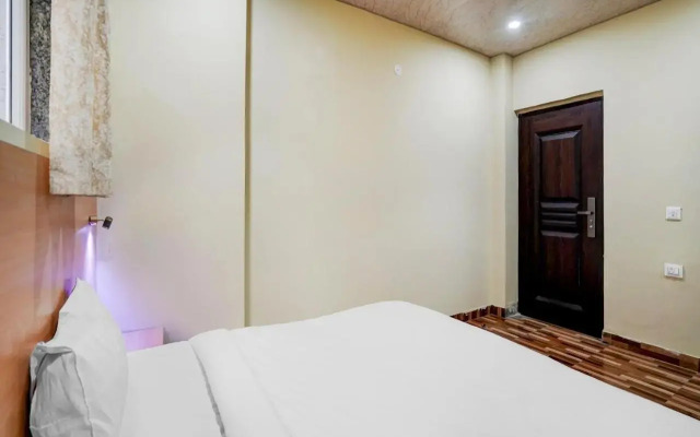 OYO Flagship 80461 R K Residency