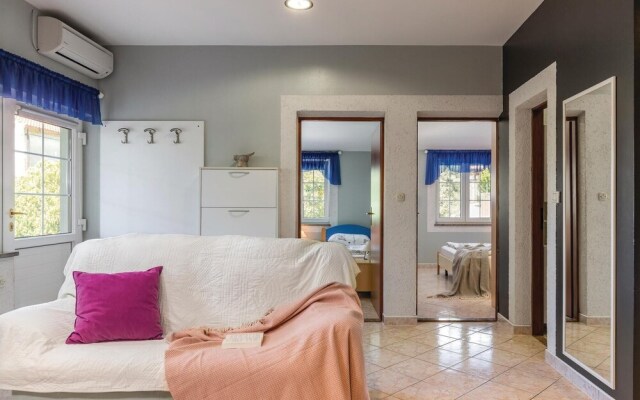 Beautiful Home in Medulin With 2 Bedrooms and Wifi