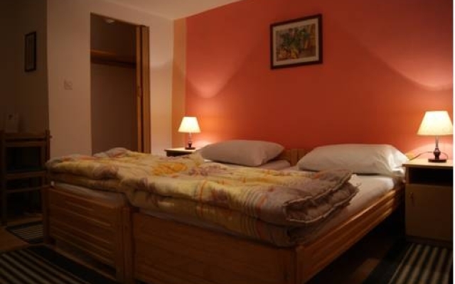 Rog Dogg Rooms