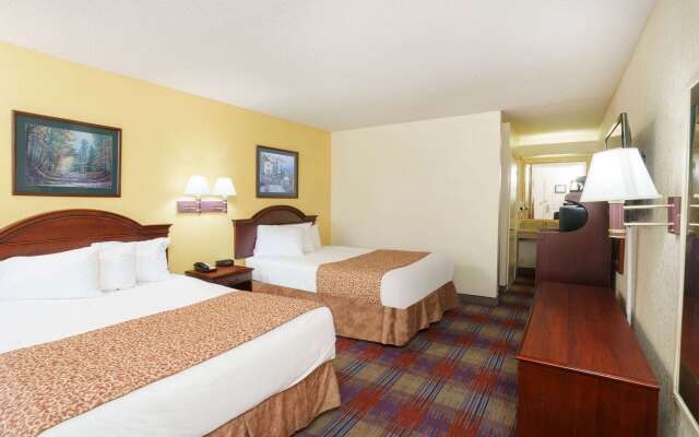 Travelodge by Wyndham Montgomery East