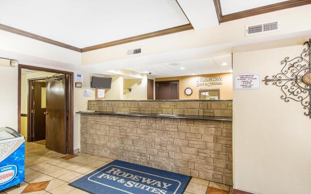 Rodeway Inn & Suites Madison East