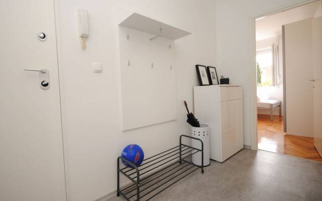 Bolt Holiday Apartment