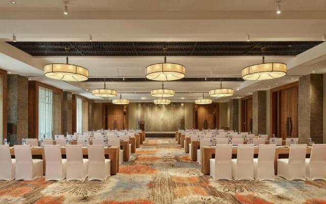 HUALUXE Ningbo Harbor City by IHG