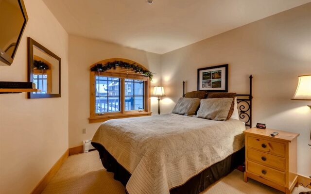 2 Bedroom Colorado Vacation Rental in River Run Village with Pool and Hot Tub Access
