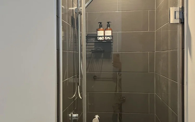 Adastay Suites Toronto