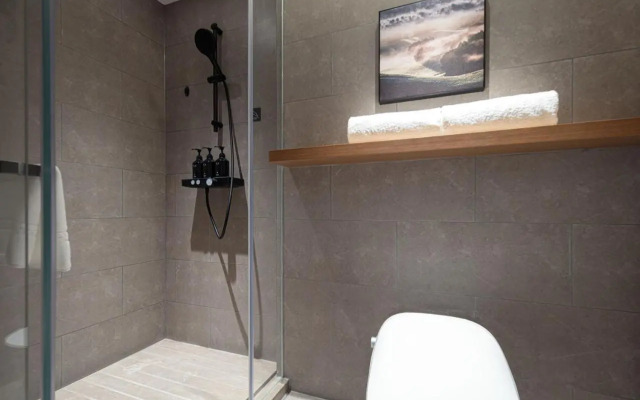 Home Inn Plus Shanghai Wujiaochang
