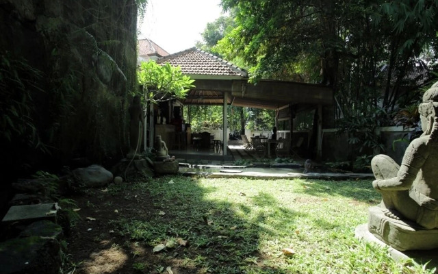 RedDoorz @ Kerobokan Canggu 2