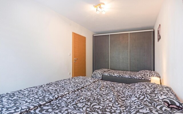 Awesome Home in Liznjan With Wifi and 2 Bedrooms