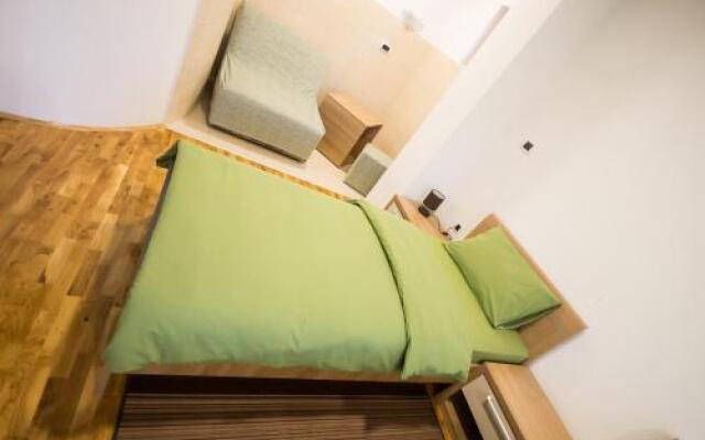 Accommodation Cot