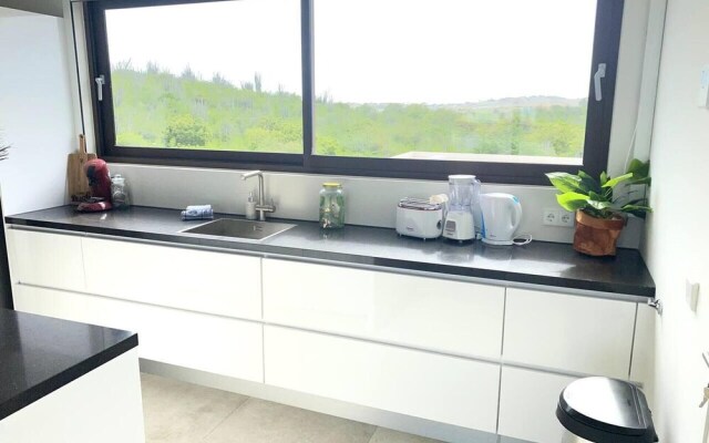 Impeccable 2-bed Apartment in Willemstad
