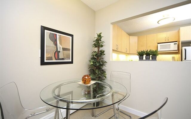 Executive Suites by Roseman - Meredith