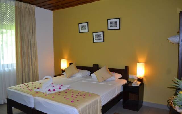 The Lakeside Hotel at Nuwarawewa