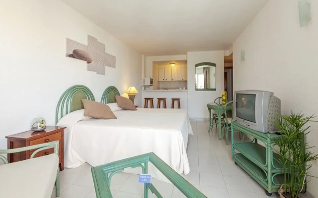 Marina Palace Apartments