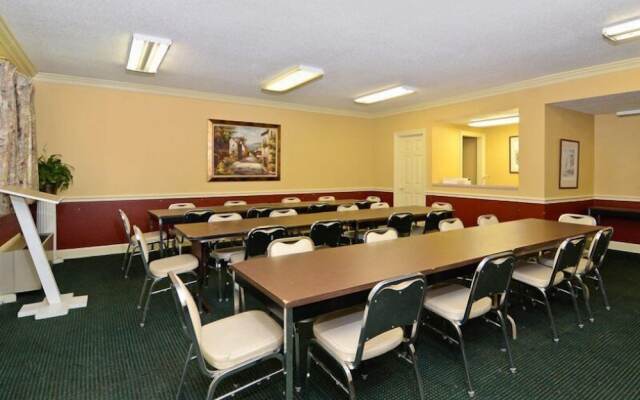 Motel 6 Sandersville, GA
