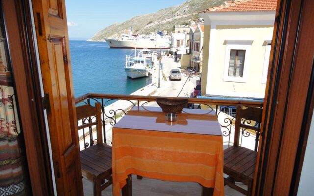 Captain's Suites
