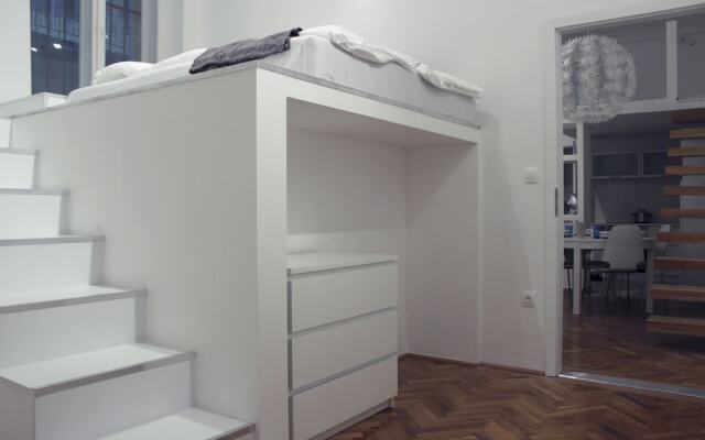 Fantastic Ernesto near Basilica