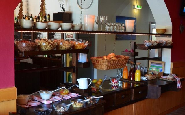 Dahoam by Sarina - Hotel & Suites