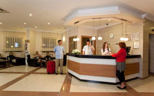 Remi Hotel
