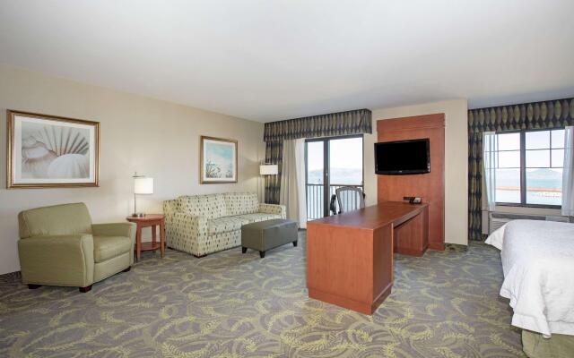 Hampton Inn and Suites Astoria